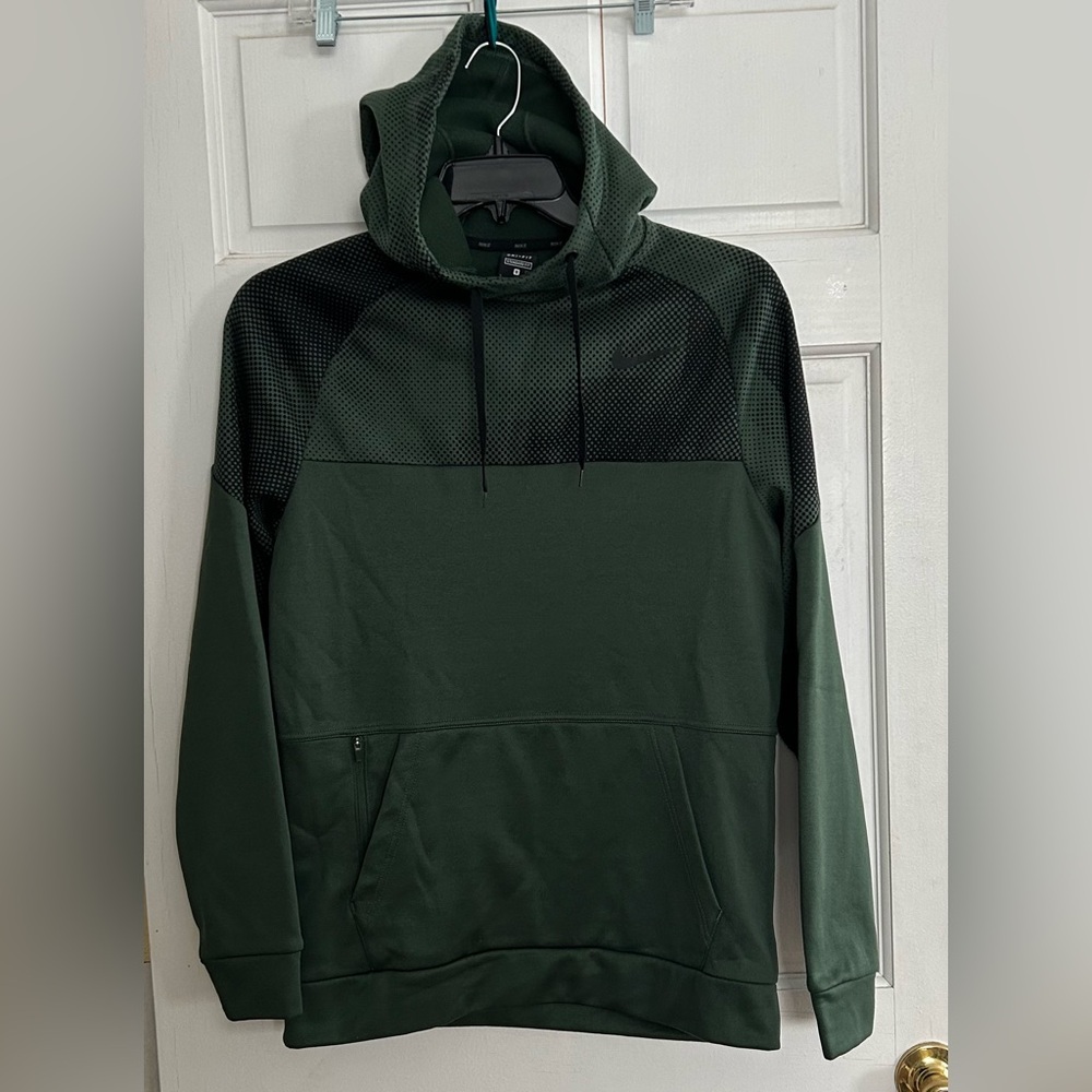 Nike Forest Green w/Black Dots Pullover Hoodie. Front Pocket w/Zip Pocket. Small